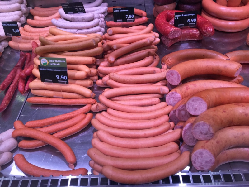 charcuterie-FOX AMPHOUX-min_sausages_meat_butchery-1069321